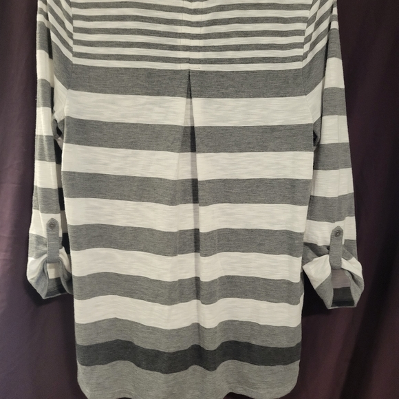 Stripped Reitmans top - Picture 2 of 2